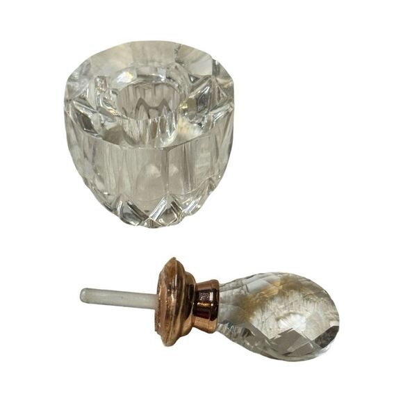Perfume Bottle – Vintage Oleg Cassini Crystal Prism Stopper Vanity Bottle - Picture 3 of 5